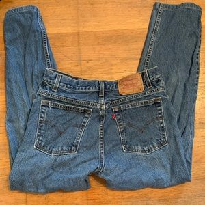 levi high waisted mom jeans!
